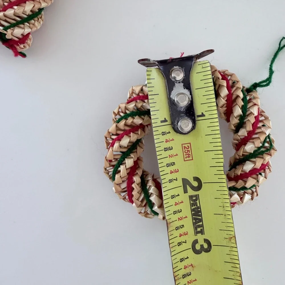 VNTG folk art Woven Straw Christmas Ornaments Set 20 Candy Canes Wreaths